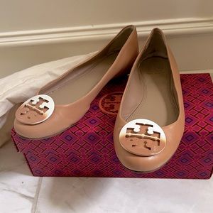 EUC Tory Burch Dip Dye Logo Ballet Flats in Sable size 8.5